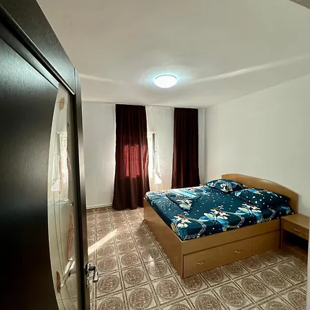Cazare Curte Holiday home Mangalia